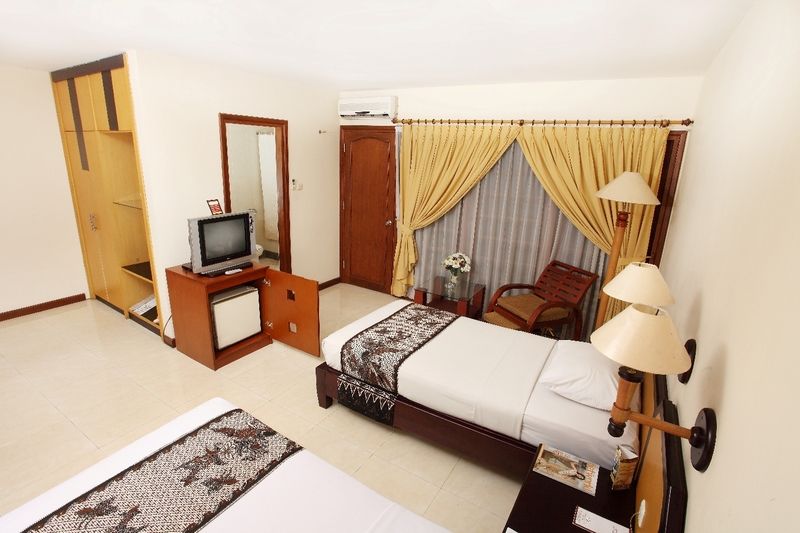 Hotel Baron Indah Solo Exterior foto