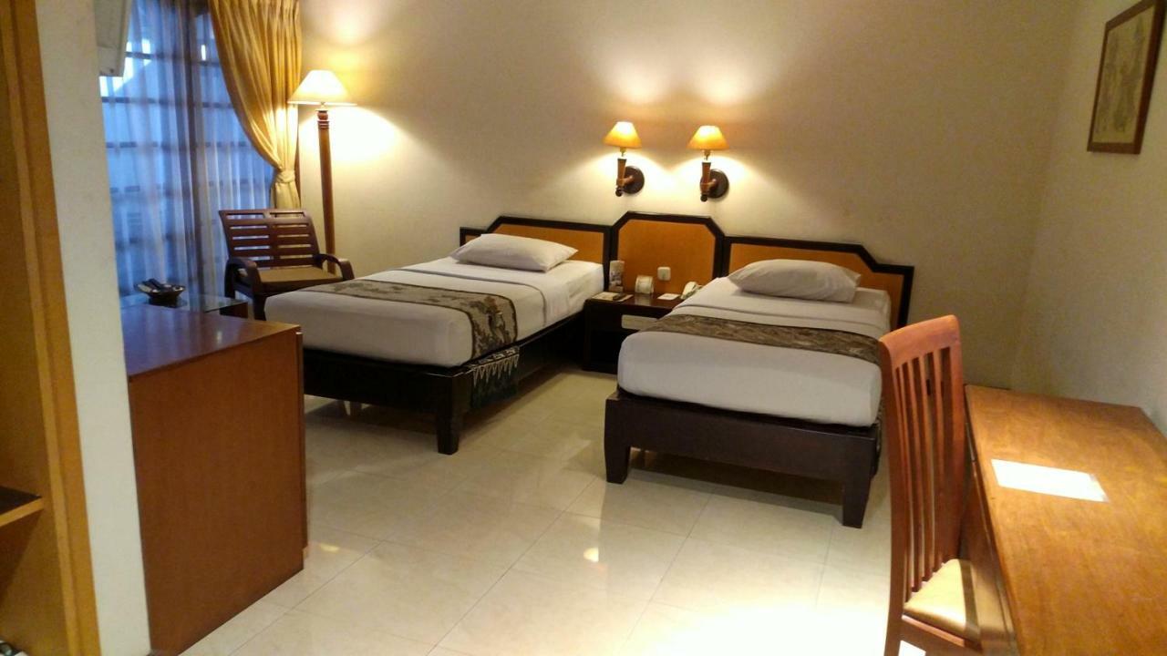 Hotel Baron Indah Solo Exterior foto